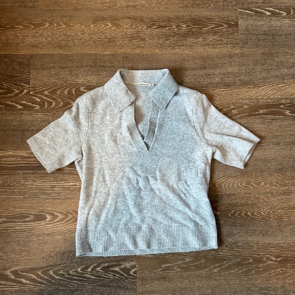 Abercrombie & Fitch Notch-Neck Sweater Tee - S - Picture 2 of 3